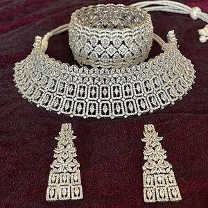 Elegant Silver Jewelry Set